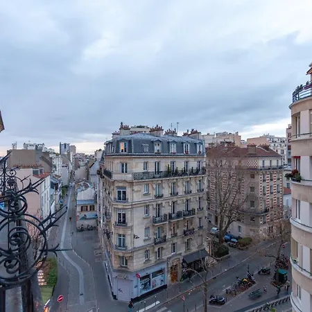 公寓 Greeter-appartement Haussmannien Avec Balcon