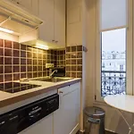 Greeter-appartement Haussmannien Avec Balcon *