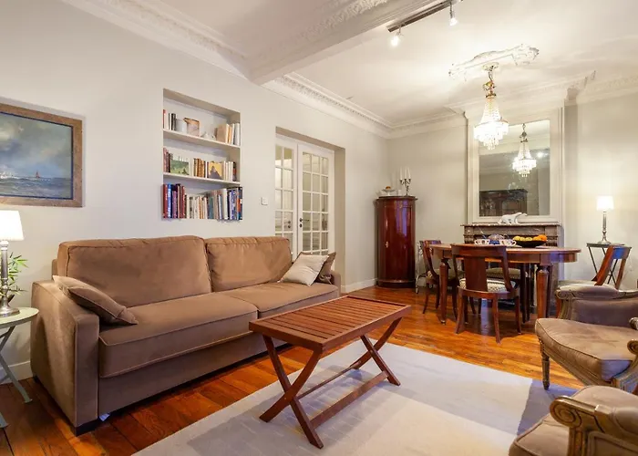 Greeter-appartement Haussmannien Avec Balcon