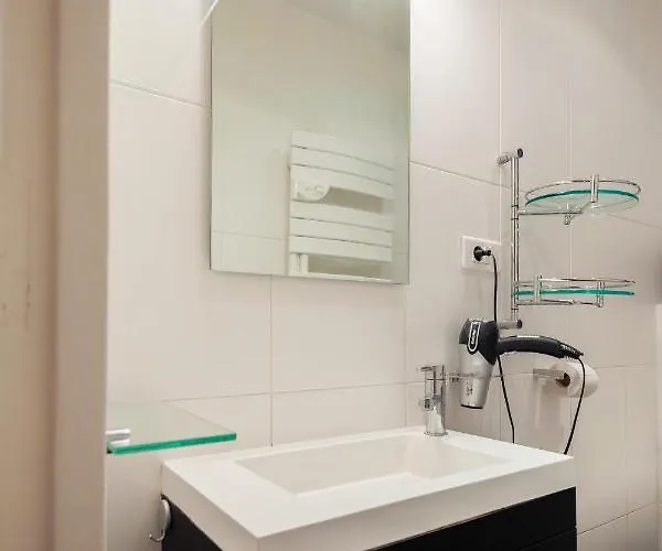Apartman Greeter-appartement Haussmannien Avec Balcon