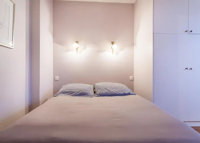 Apartman Greeter-appartement Haussmannien Avec Balcon *