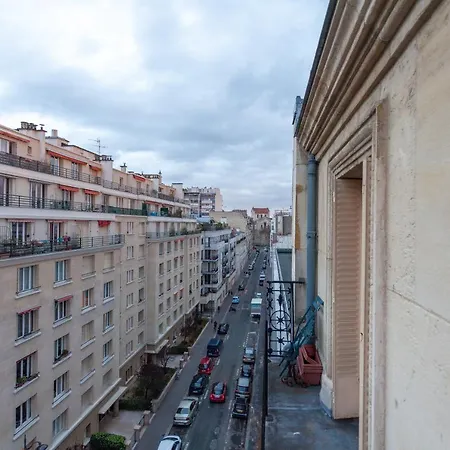 Apartament Greeter-appartement Haussmannien Avec Balcon Paryż
